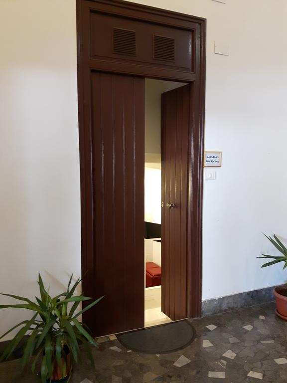 A Un Passo Dal Massimo Apartment Palermo Ngoại thất bức ảnh